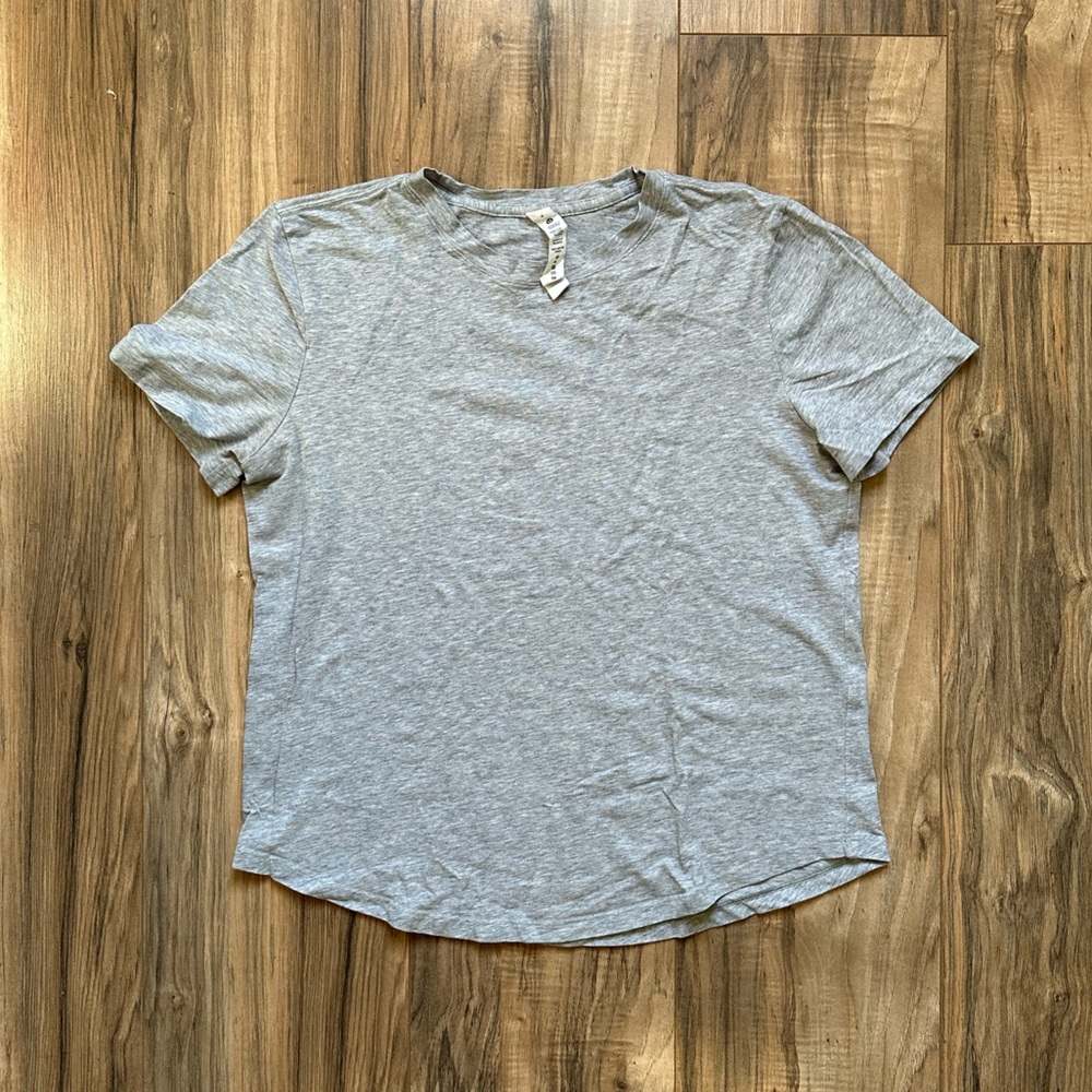Lululemon Grey T-Shirt size 4